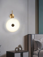 Bild in die Galerieansicht laden, Alabaster Eclipse Wandleuchte
