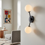 Carica immagine nel visualizzatore della Galleria, Applique da parete in ferro Arden Glass a 2 luci - Design moderno curvo per bagno o corridoio