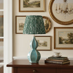 Cargar imagen en el visor de la Galería, Lámpara de Mesa Thalune en Cerámica con Motivo de Algas – Brillo Costero Escultural para Dormitorios y Salas