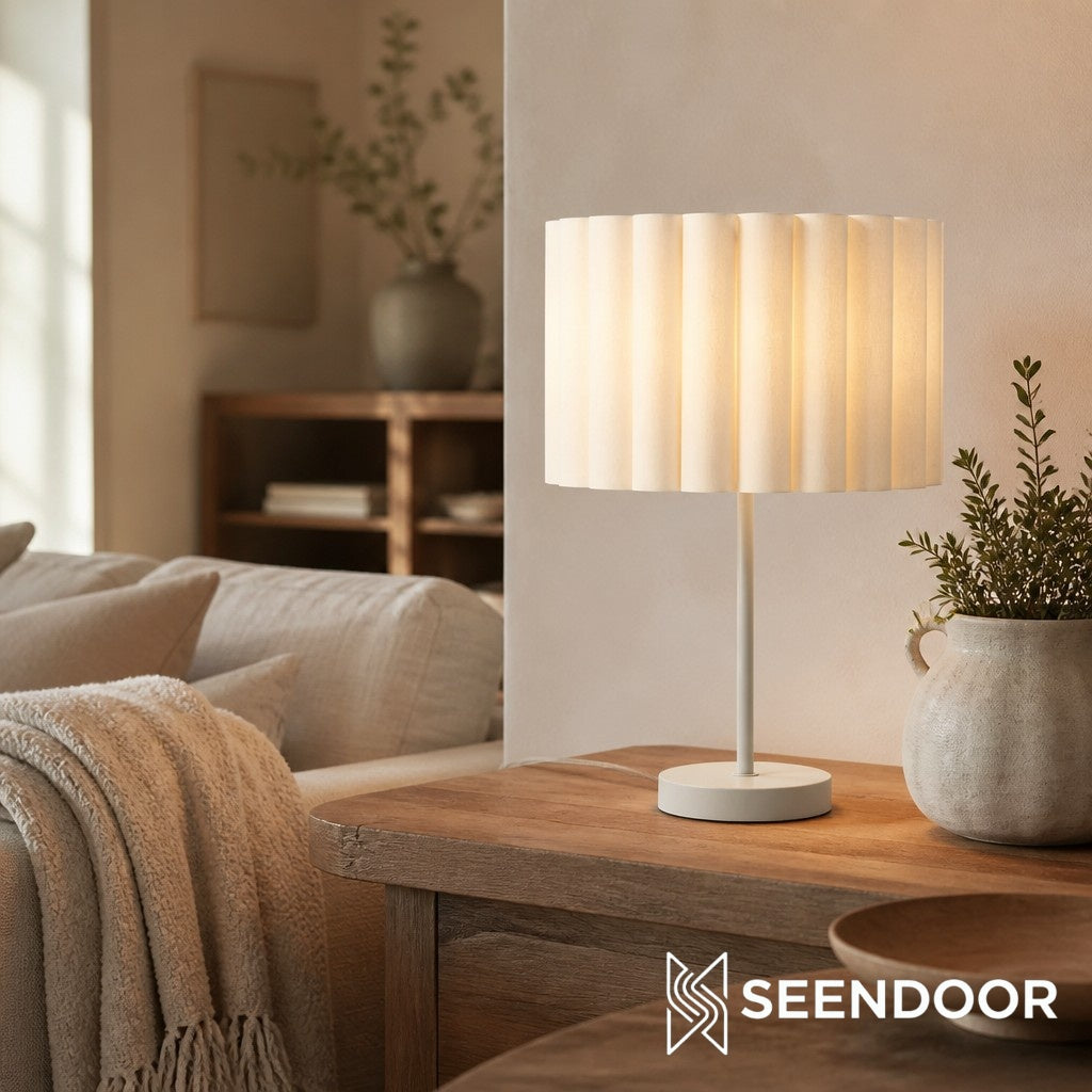 Velura gesammelte Leinen-Tischlampe – kompakte beige Nachttischlampe für Nachttisch und Schreibtisch