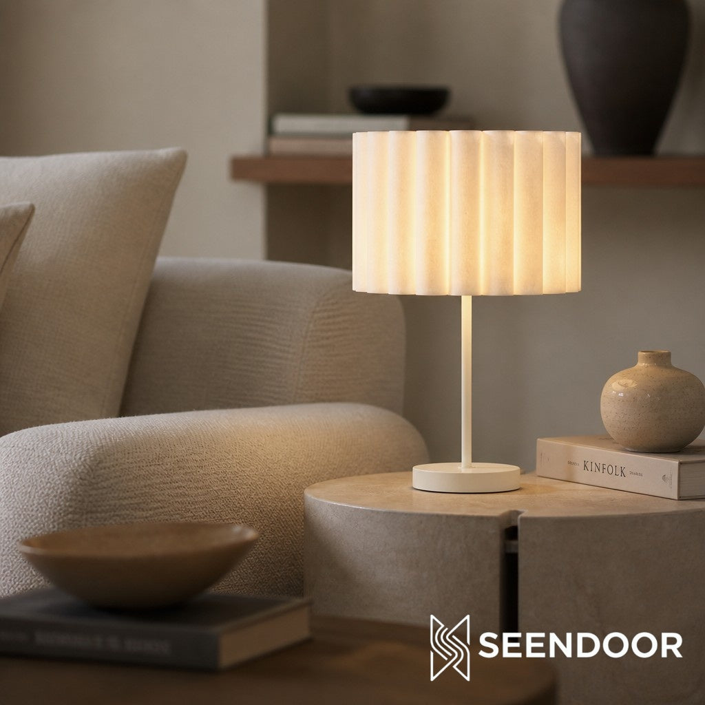Velura gesammelte Leinen-Tischlampe – kompakte beige Nachttischlampe für Nachttisch und Schreibtisch