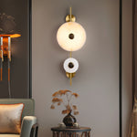 Bild in die Galerieansicht laden, Alabaster Eclipse Wandleuchte