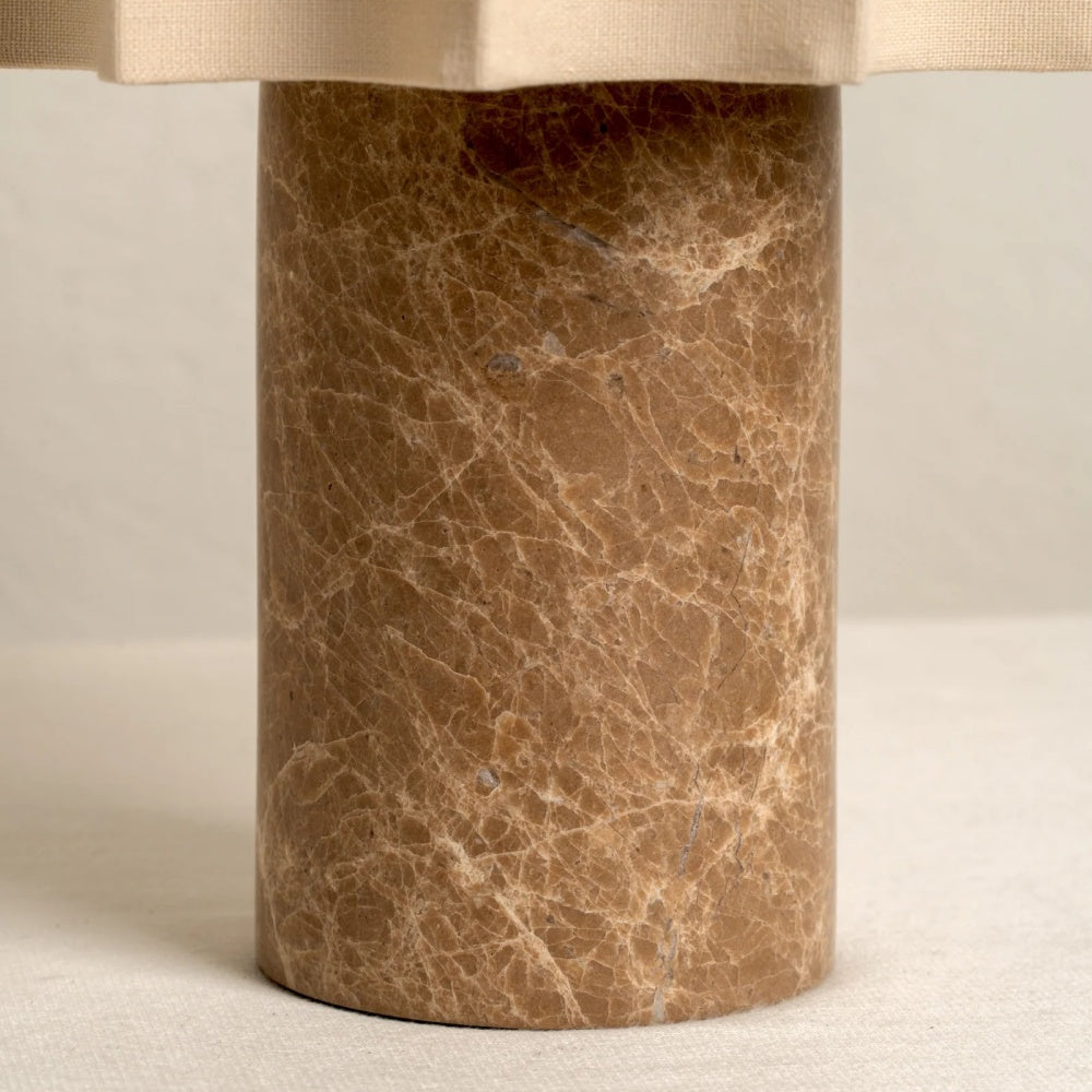 Cavilon Tafellamp met Waaier-vormige Linnen Kap - Steenafwerkingen Geschikt voor Woonkamers