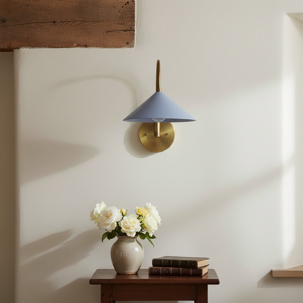 Curva Metal Curved Arm Modern Wall Sconce for Bedroom & Hallway