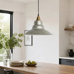 Afbeelding laden in galerijweergave, Metal pendant lamp in a rustic living space