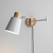 Regulowana lampa ścienna do wtyczki Collin