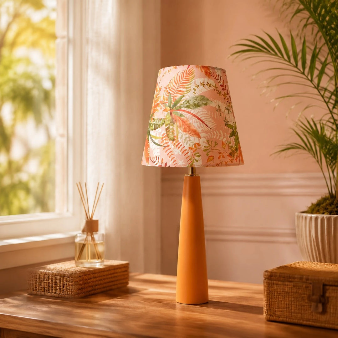 Lampe de table en céramique à motifs floraux Liberty avec base orange faite à la main