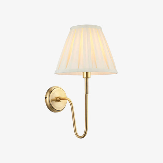 Lámpara de pared cónica de tela Ivoralux – Aplique clásico moderno con brazo curvo para pasillos o dormitorios