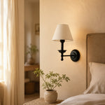 Afbeelding laden in galerijweergave, Vintage wandlamp met stoffen kap