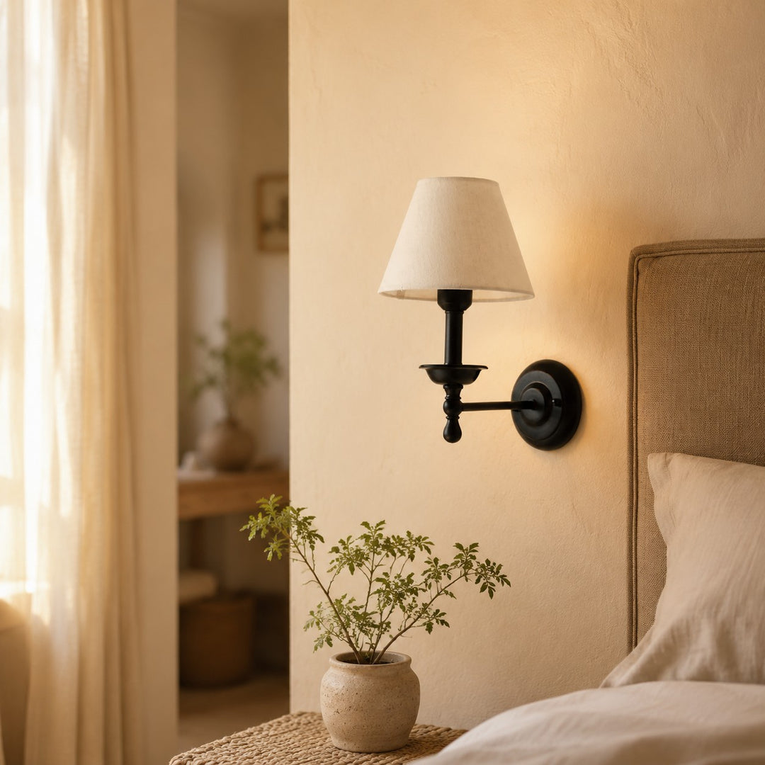 Vintage wandlamp met stoffen kap