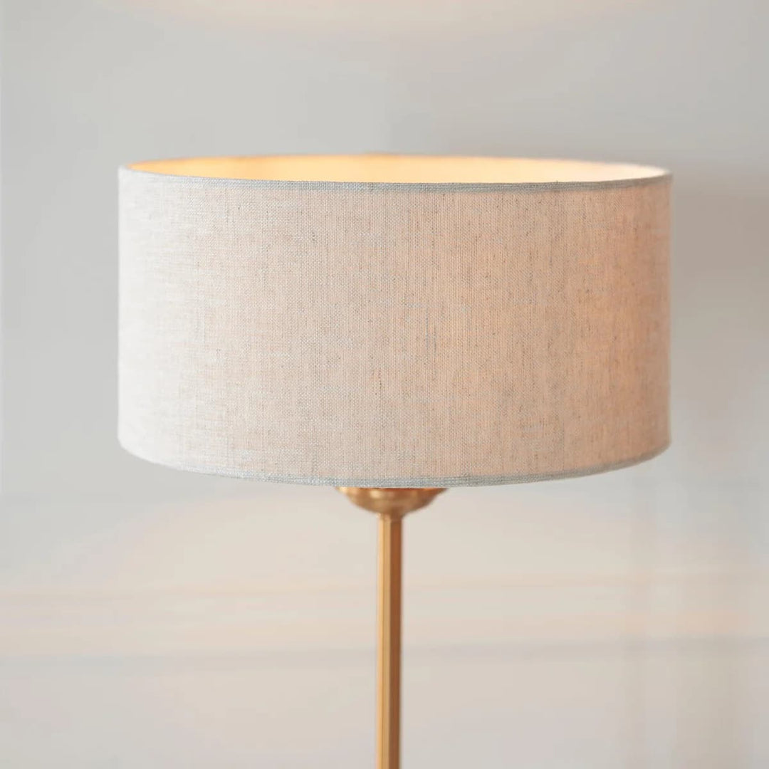 Tela 1‑licht en 3‑licht tafellamp – modern linnen en metaal voor nachtkastje of woonkamer