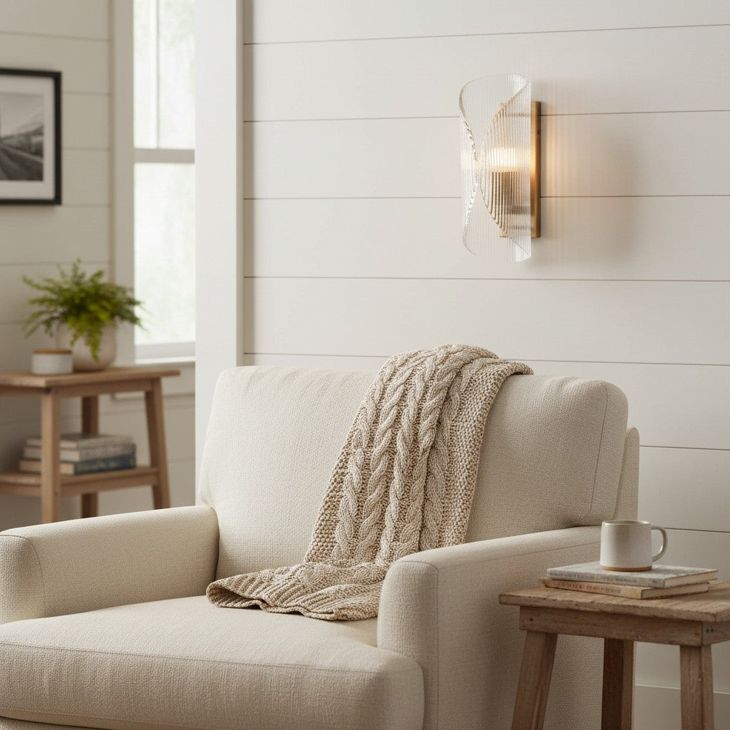 Lámpara de pared de vidrio cilíndrico Velora – Aplique de pared de latón refinado para entrada o junto a la cama