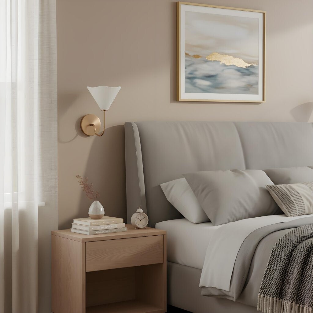 Kysara mosiężna lampa ścienna z lnu – rzeźbiarski design z krzywiznami, odpowiednia do salonów, sypialni i łazienek