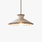 Cargar imagen en el visor de la Galería, French Vintage Scalloped Ceramic Pendant Light 1