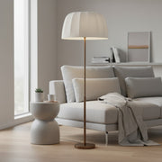 Lampada da terra Vellaro in ottone con paralume in tessuto – Lampada moderna da terra per soggiorno o camera da letto