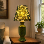 Load image into Gallery viewer, Zijaanzicht van vintage groene keramische tafellamp