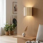 Afbeelding laden in galerijweergave, Velura Linnen Gevouwen Wandlamp - Stoffen Zacht Geplooid Ontwerp Sfeerverlichting voor Slaapkamer of Gang