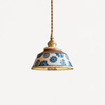Cargar imagen en el visor de la Galería, Blue and white hand-painted ceramic pendant lamp with brass-tone socket