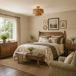 Afbeelding laden in galerijweergave, Rattan ceiling light in a classic bedroom