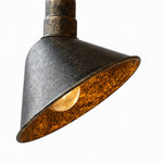 Załaduj obraz do przeglądarki galerii, Close view of antique brass cone shade texture