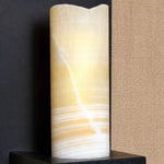 Cargar imagen en el visor de la Galería, Cream translucent shade detail