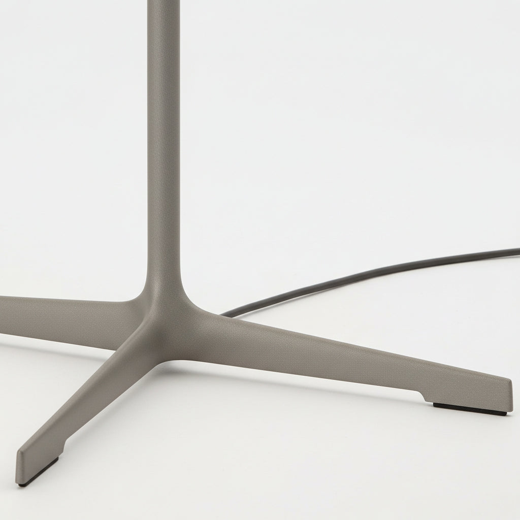 Delvara Moderne Dekorative Tischlampe – Metallfuß Schreibtischlampe mit Pergament-Schirm für Nachttisch