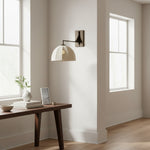 Bild in der Galerieansicht laden, Lumarys Schwenkarm-Wandleuchte – Skulpturale Leinen-Schirm Wandleuchte im organischen Stil für Wohn- oder Schlafzimmer