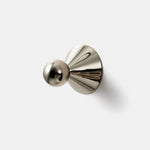 Afbeelding laden in galerijweergave, Polished silver-tone brass cabinet knobs