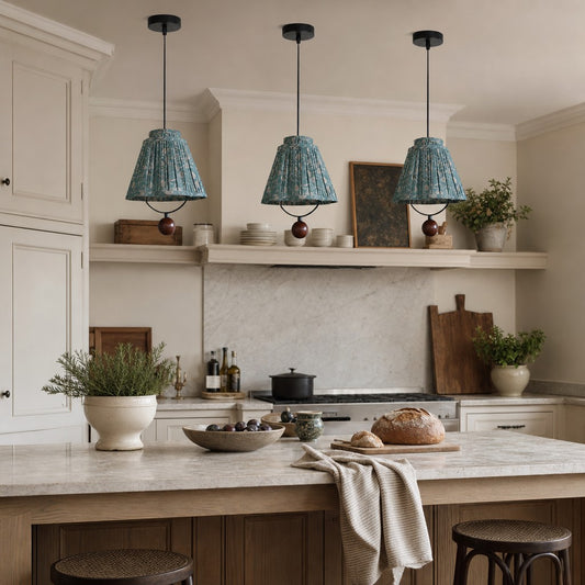Lámpara colgante decorativa de tela floral Solmire – Lámpara colgante con acento metálico para sala de estar y comedor
