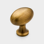 Carica l'immagine nella visualizzazione Galleria, Small antique brass pigeon egg cabinet knob