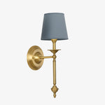 Afbeelding laden in galerijweergave, Arcuma Koperen Wandlamp – Elegante Wandkandelaar voor Traditionele en Overgangsinterieurs