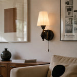 Carica l'immagine nella visualizzazione Galleria, Wall sconce installed beside framed artwork