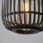 Charger l’image dans la visionneuse de la galerie, Lampe suspendue réglable en bambou Yumeko - Plafonnier à cage naturelle parfait pour les salons et salles à manger