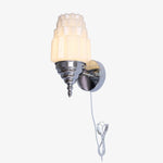 Cargar imagen en el visor de la Galería, Chrome plug-in Art Deco wall sconce
