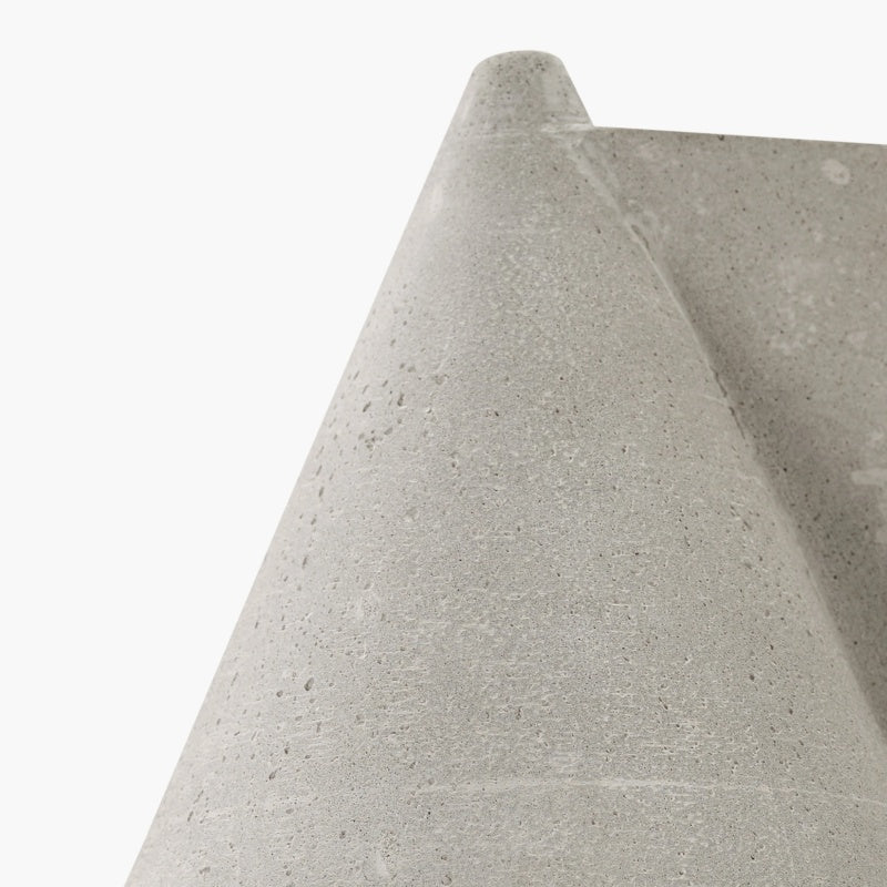 Lampada da parete in cemento conico Concrellia – Applique artistica moderna per camera da letto