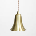 Afbeelding laden in galerijweergave, Bell-shaped natural brass mini pendant light on a white background