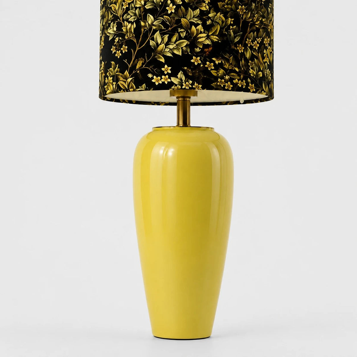 Ceramic table lamp with floral shade