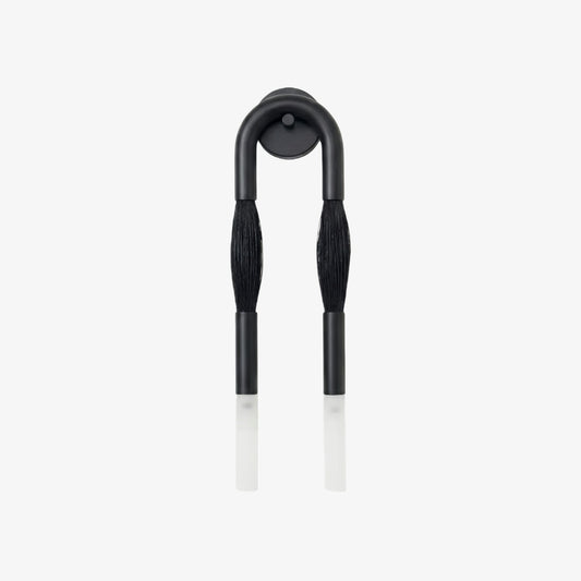 Lámpara de Pared Minimalista con Brazo Curvado Strandia - Luz de Acento Estilo Japandi para Pasillo