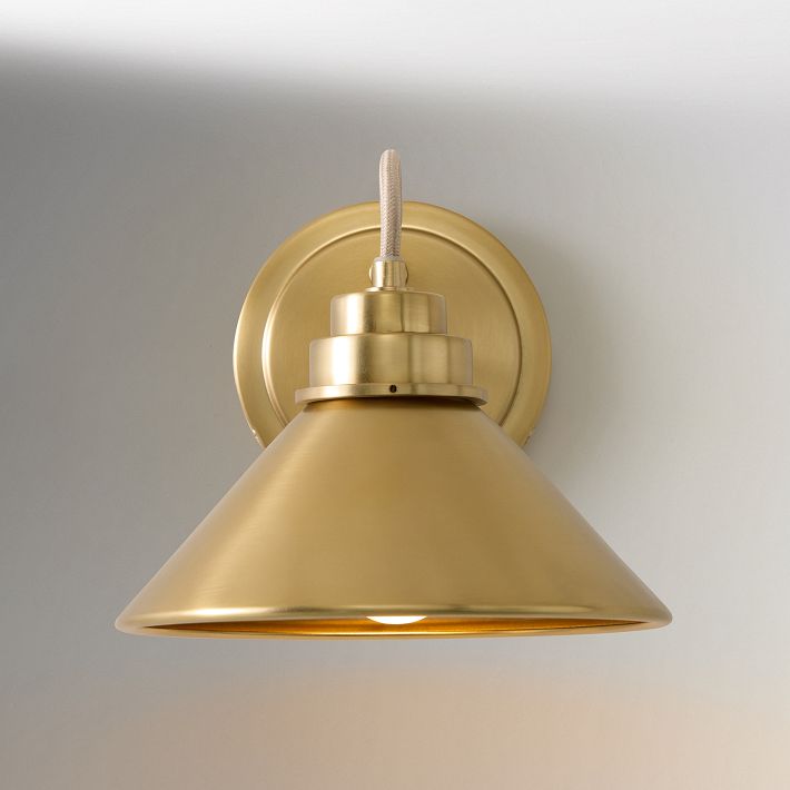 Aurenza Sconce – Farmhouse Wall Light with Metal Accents for Cozy Spaces