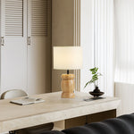 Bild in die Galerieansicht laden, Kieselholz Tischlampe