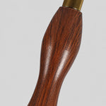 Bild in die Galerieansicht laden, 08 walnut wood handle detail