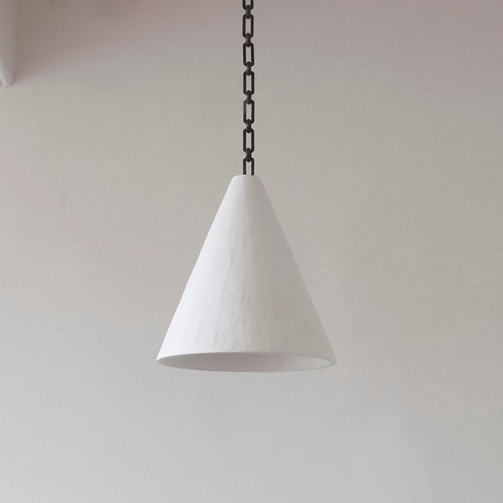 Suspension en plâtre blanc