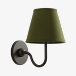 Afbeelding laden in galerijweergave, Luvora vintage geplooide kap wandlamp - moderne messing linnen wandverlichting
