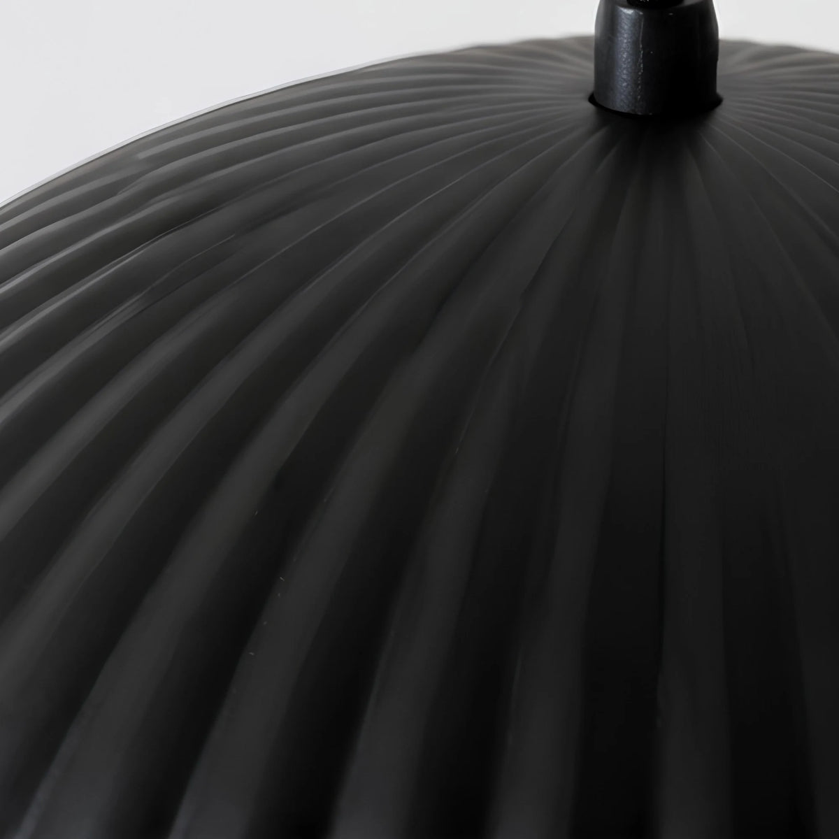 Ribbed black metal top detail