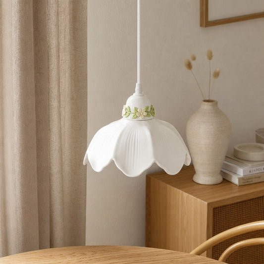 Lámpara colgante con flor Cazelle – Iluminación romántica para dormitorio