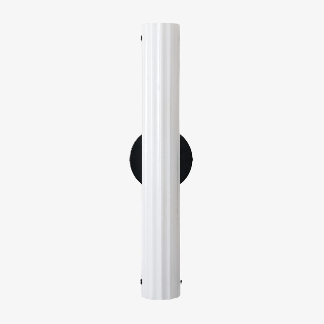 Trenia stalen wandlamp met melkglas kap - verticaal geribbeld ontwerp