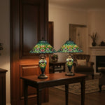 Afbeelding laden in galerijweergave, TF Oldbury bureaulamp - handgemaakte lamp van glas-in-lood voor slaapkamerlezen