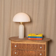 Peono Alabaster Tischlampe