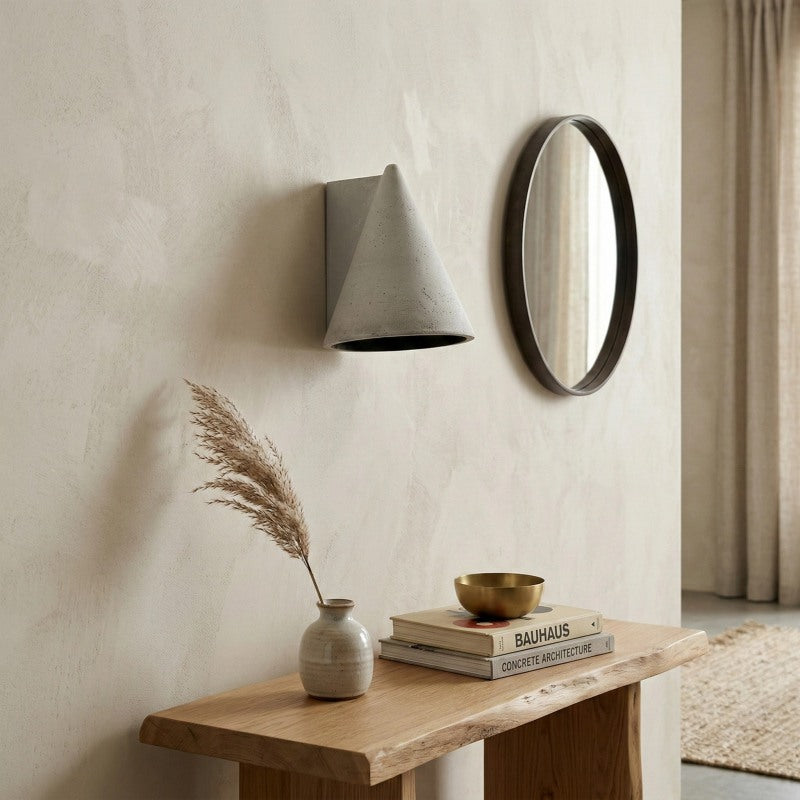 Lampada da parete in cemento conico Concrellia – Applique artistica moderna per camera da letto