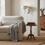 Cargar imagen en el visor de la galería, Lámpara de Pared Decorativa Plara – Lámpara de Pared de Metal Cubierta de Yeso Estilo Moderno y Limpio para Tocador de Baño y Paredes de Acento